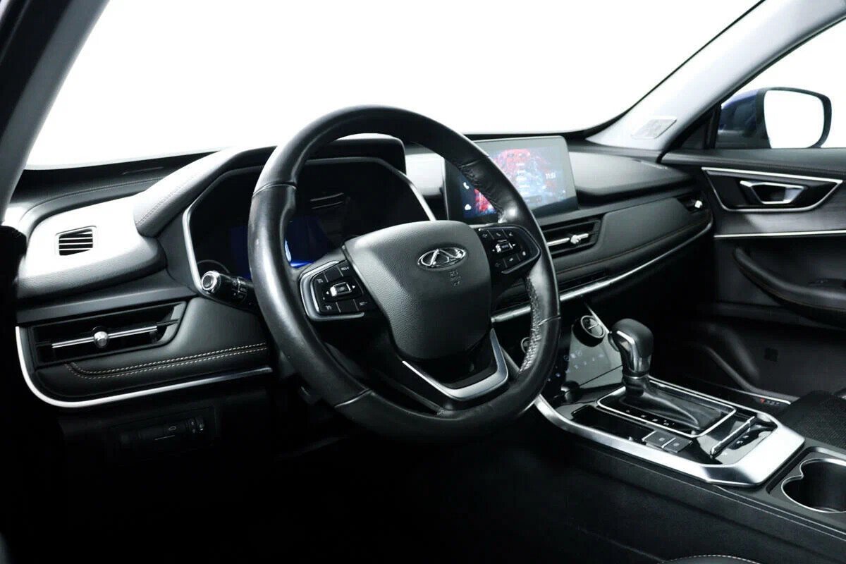 Chery Tiggo 8, I