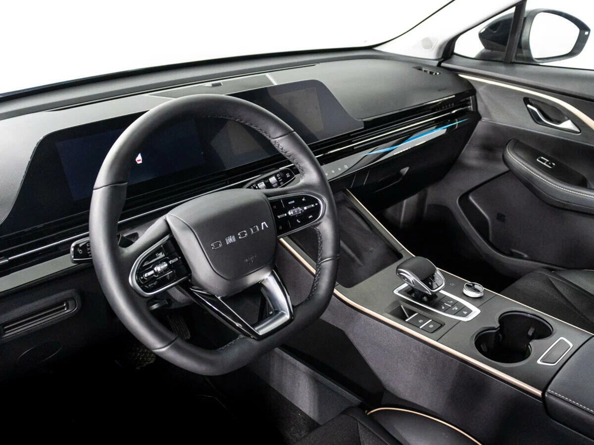 Omoda C5, I