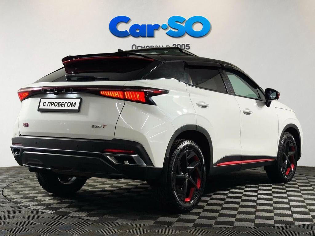Omoda C5, I
