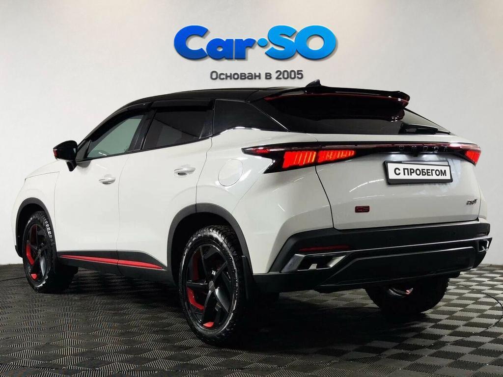 Omoda C5, I