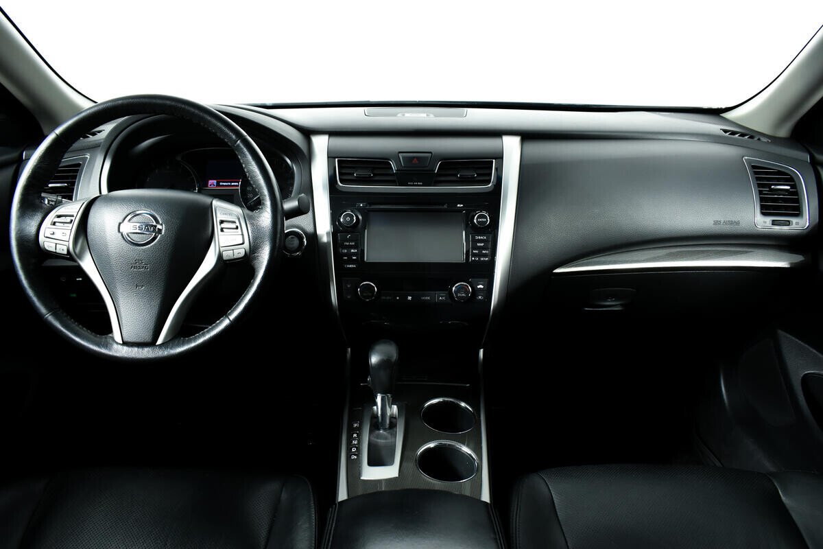 Nissan Teana, III