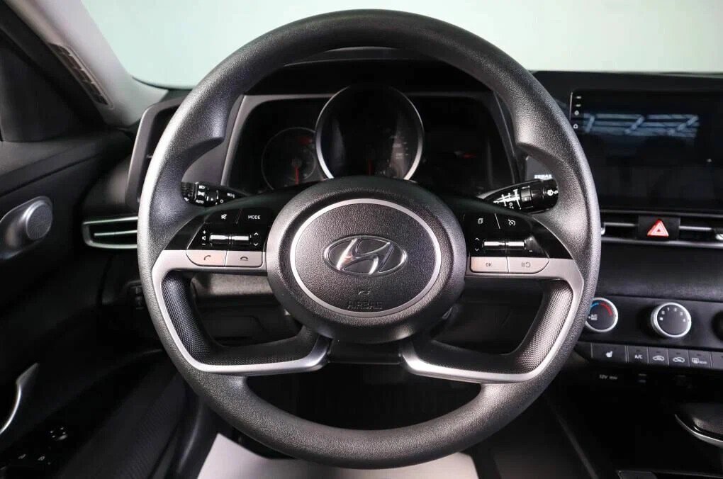 Hyundai Elantra, VII (CN7)