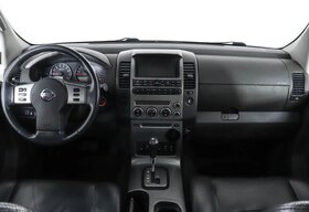 Nissan Pathfinder, III