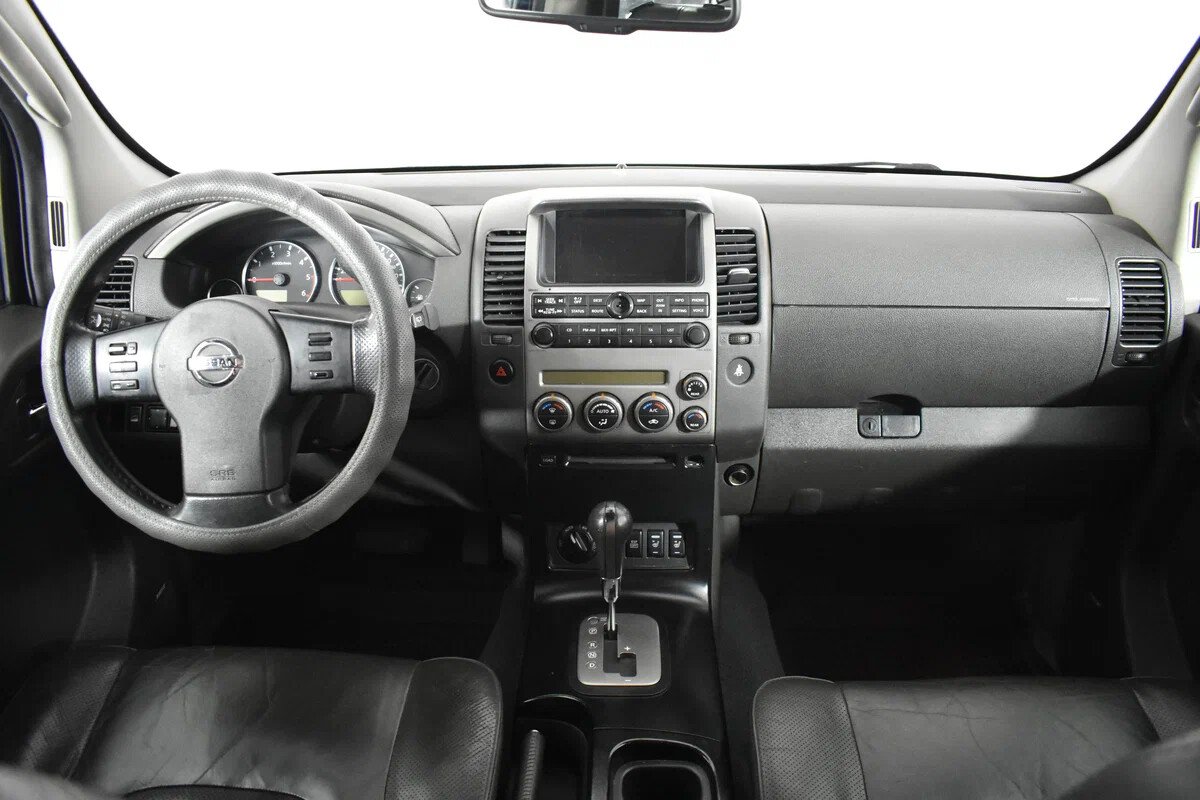 Nissan Pathfinder, III