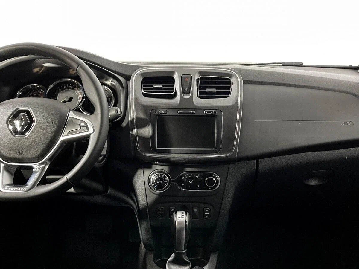 Renault Sandero, II Рестайлинг