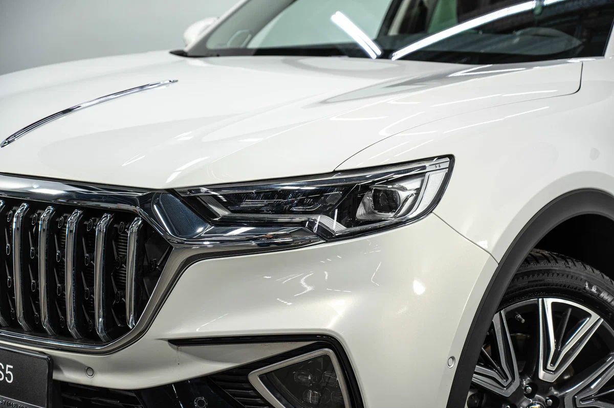 Hongqi HS5, I