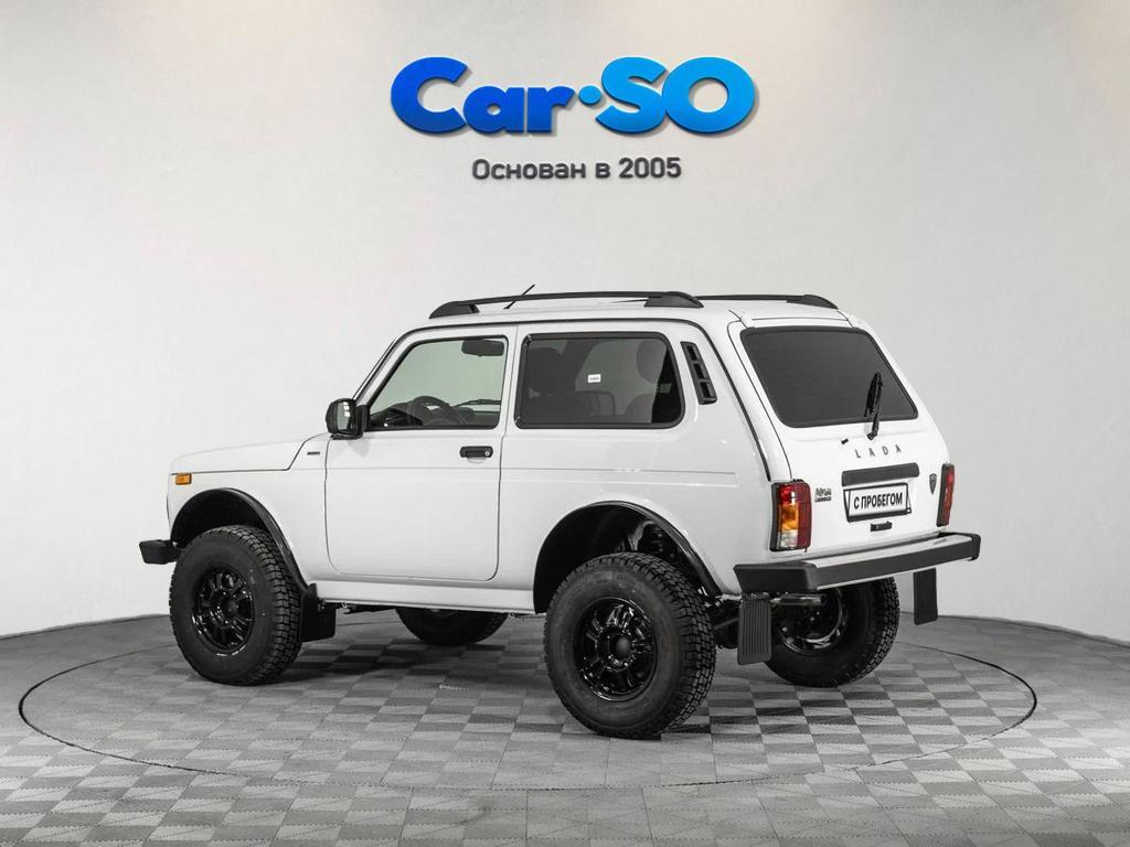 Lada Niva Legend