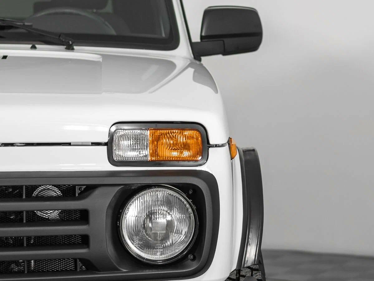 Lada Niva Legend