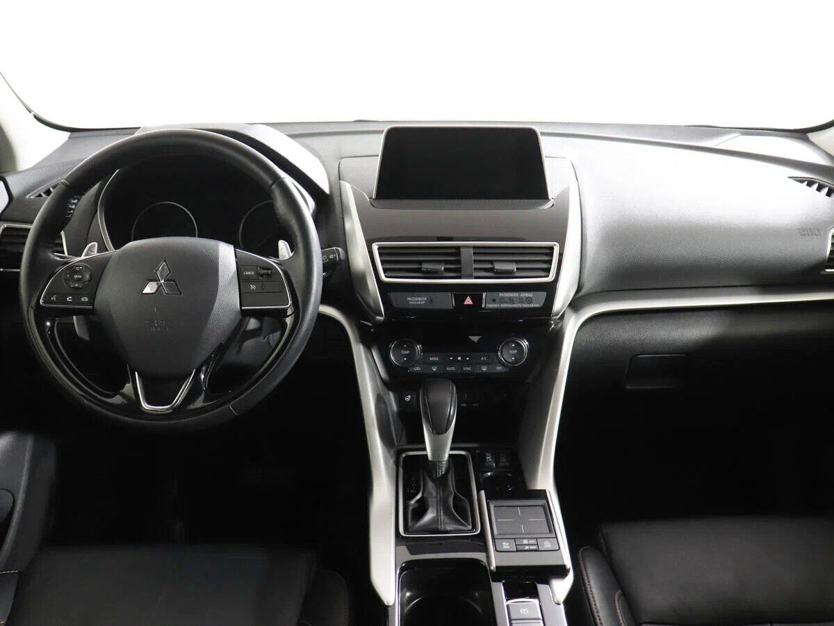 Mitsubishi Eclipse Cross, I
