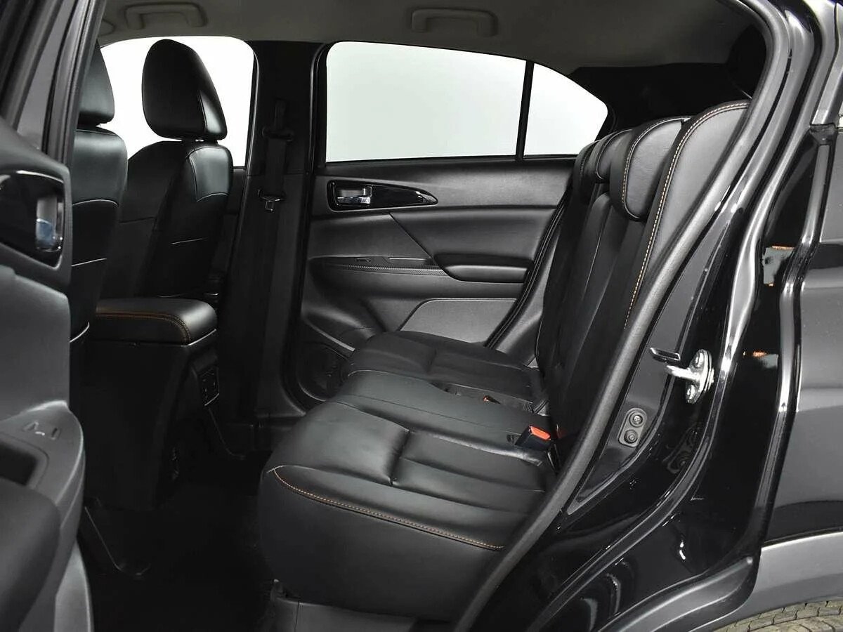 Mitsubishi Eclipse Cross, I