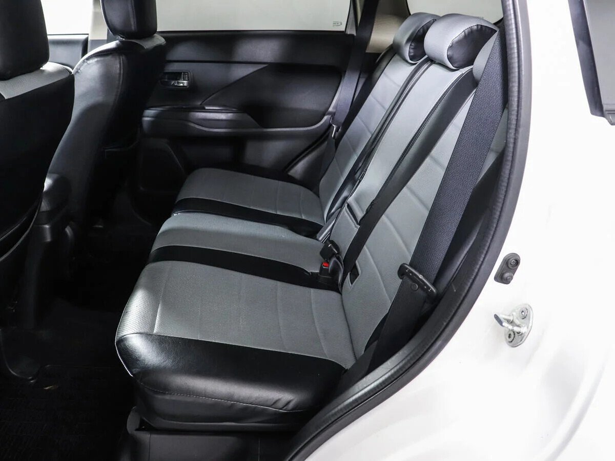 Mitsubishi Outlander, III