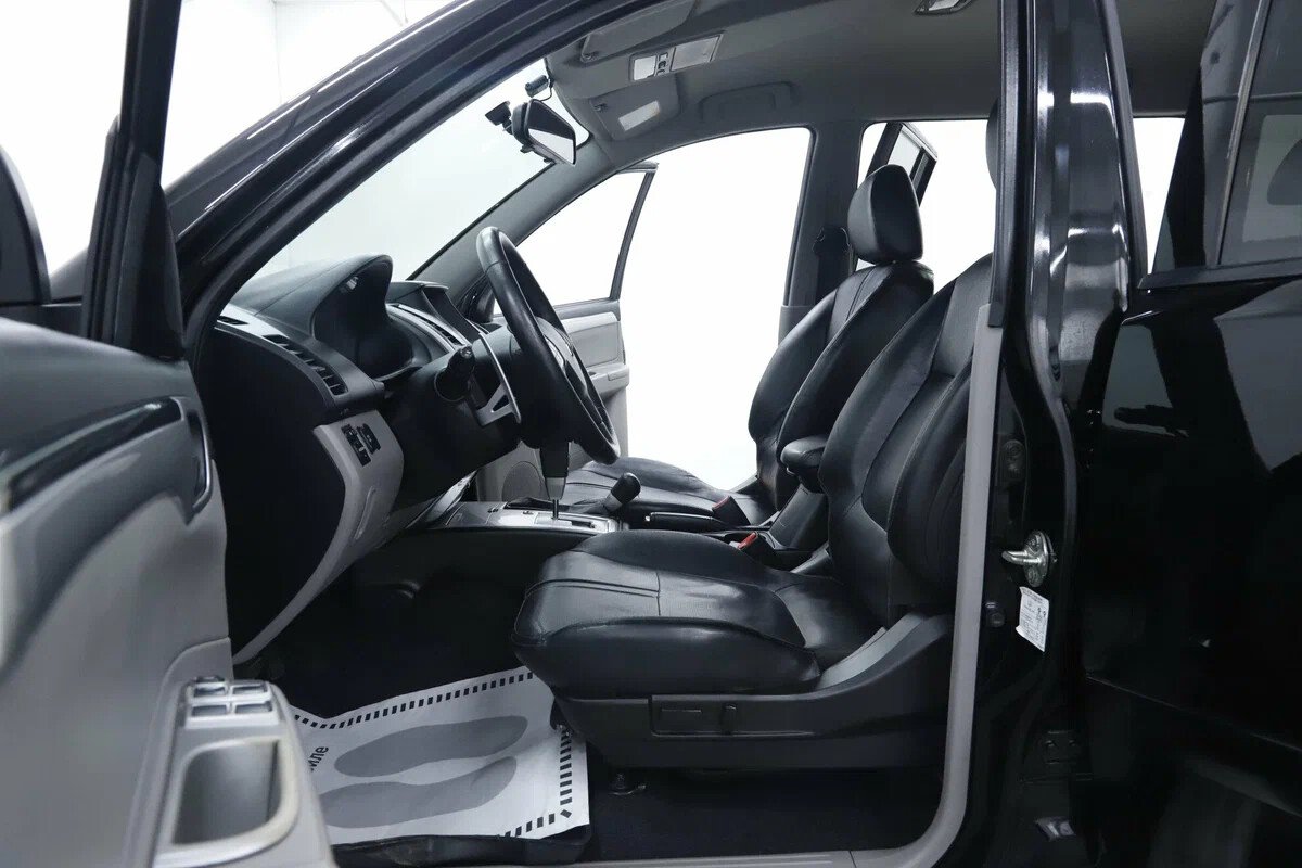 Mitsubishi Pajero Sport, II