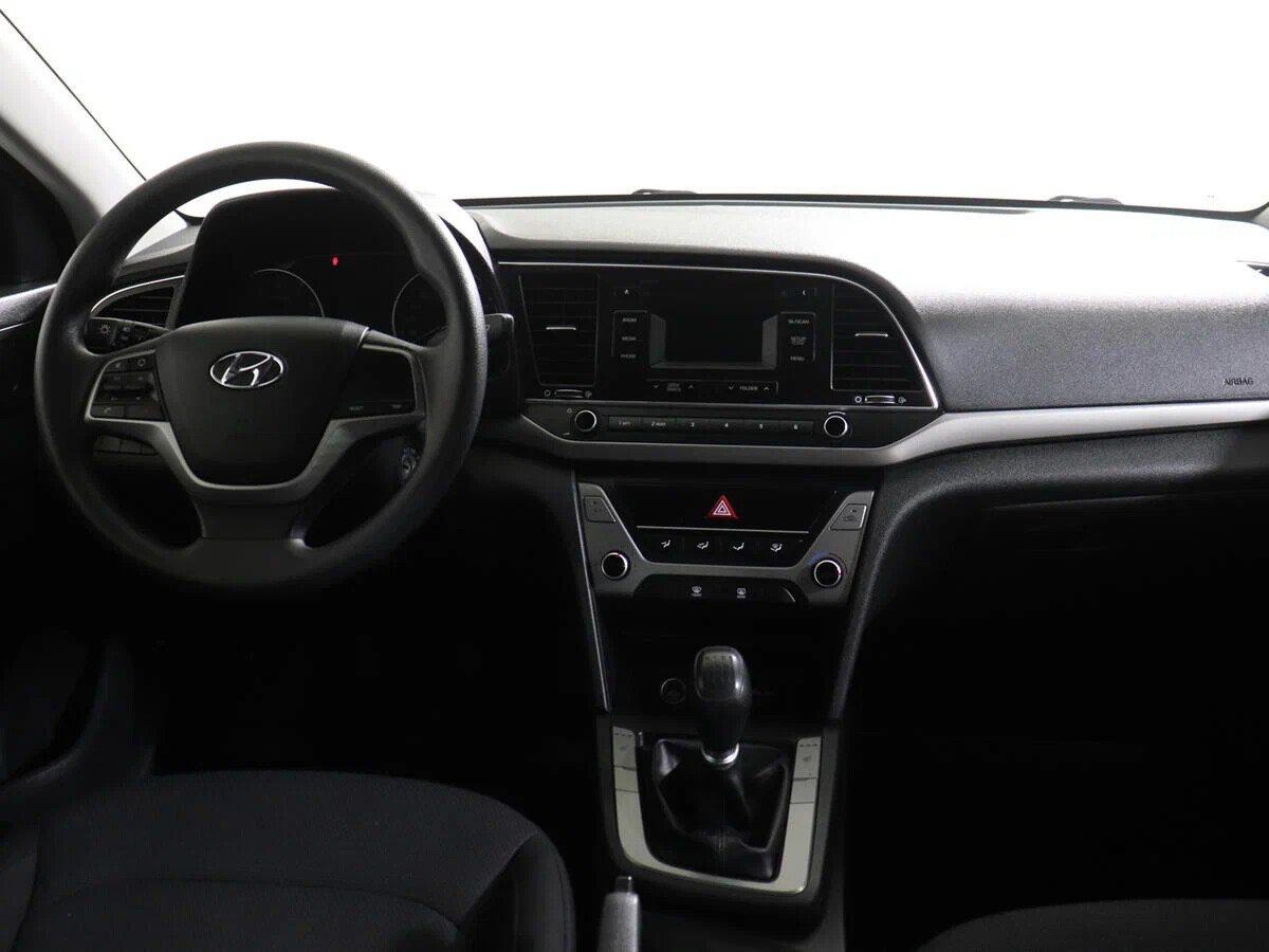Hyundai Elantra, VI (AD)