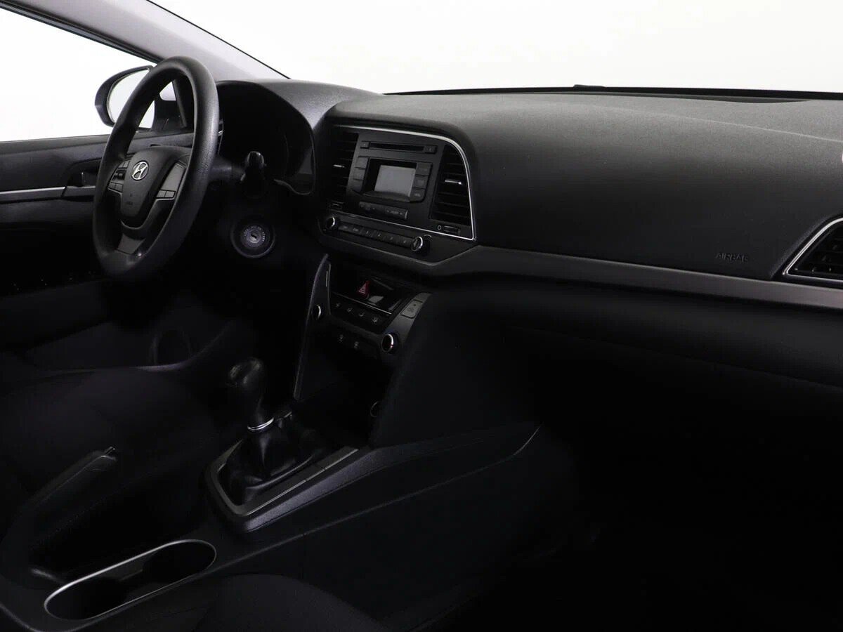 Hyundai Elantra, VI (AD)