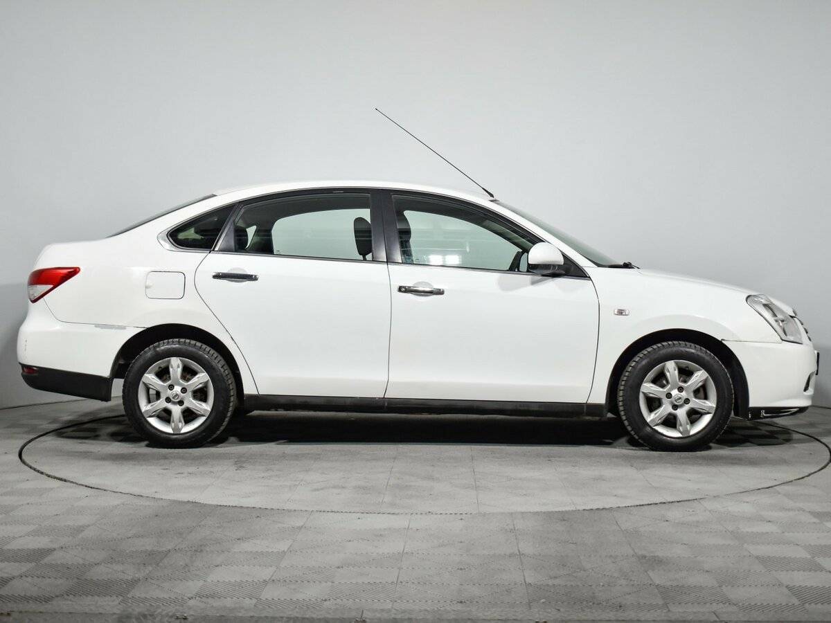 Nissan Almera