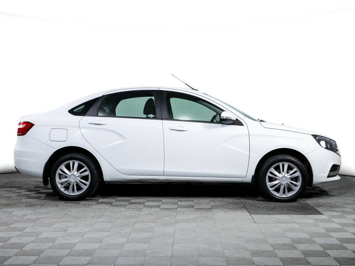 Lada Vesta