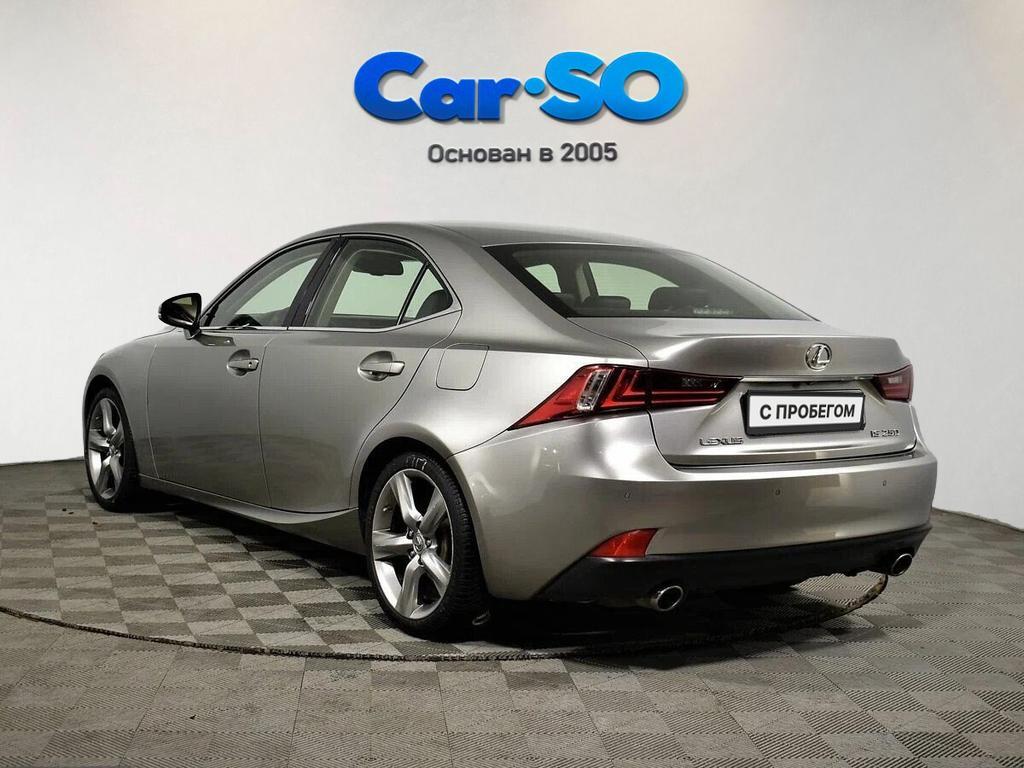 Lexus IS, III