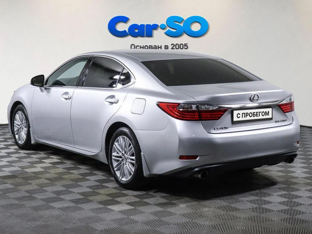 Lexus ES, VI