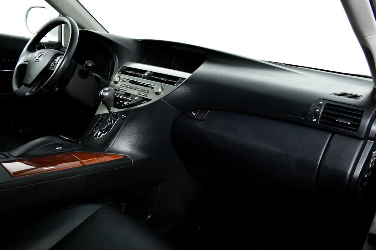 Lexus RX, III