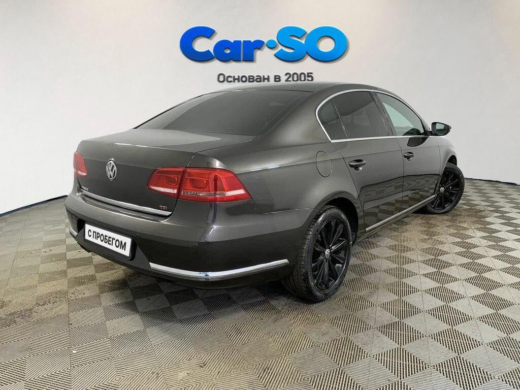 Volkswagen Passat, B7