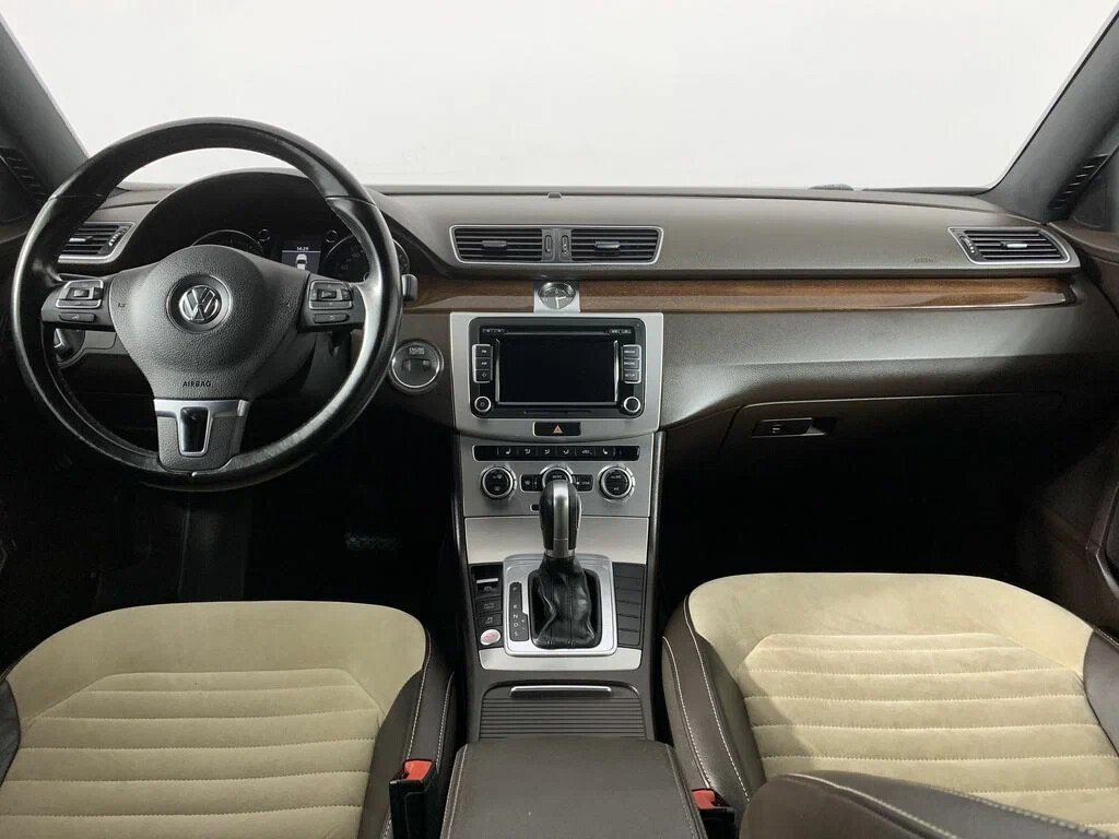 Volkswagen Passat, B7