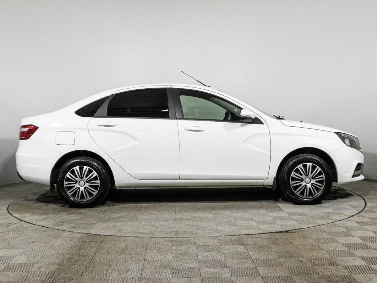Lada Vesta