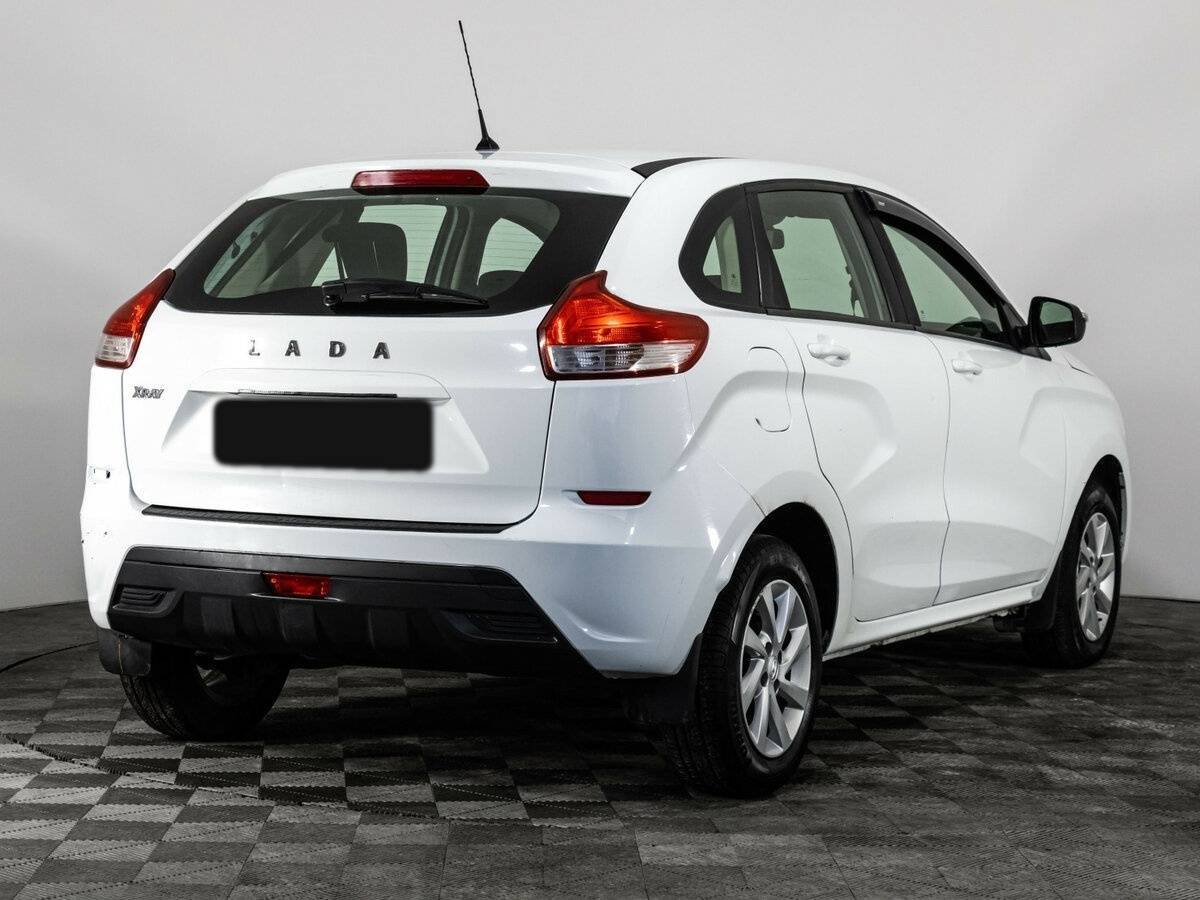 Lada XRAY