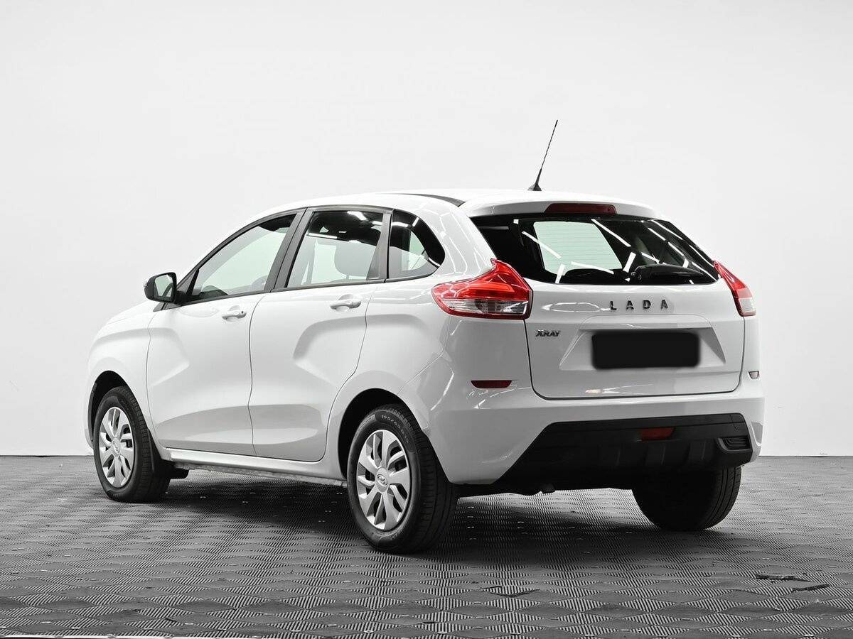 Lada XRAY