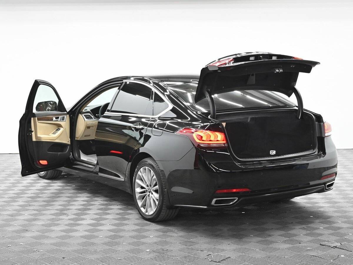 Hyundai Genesis