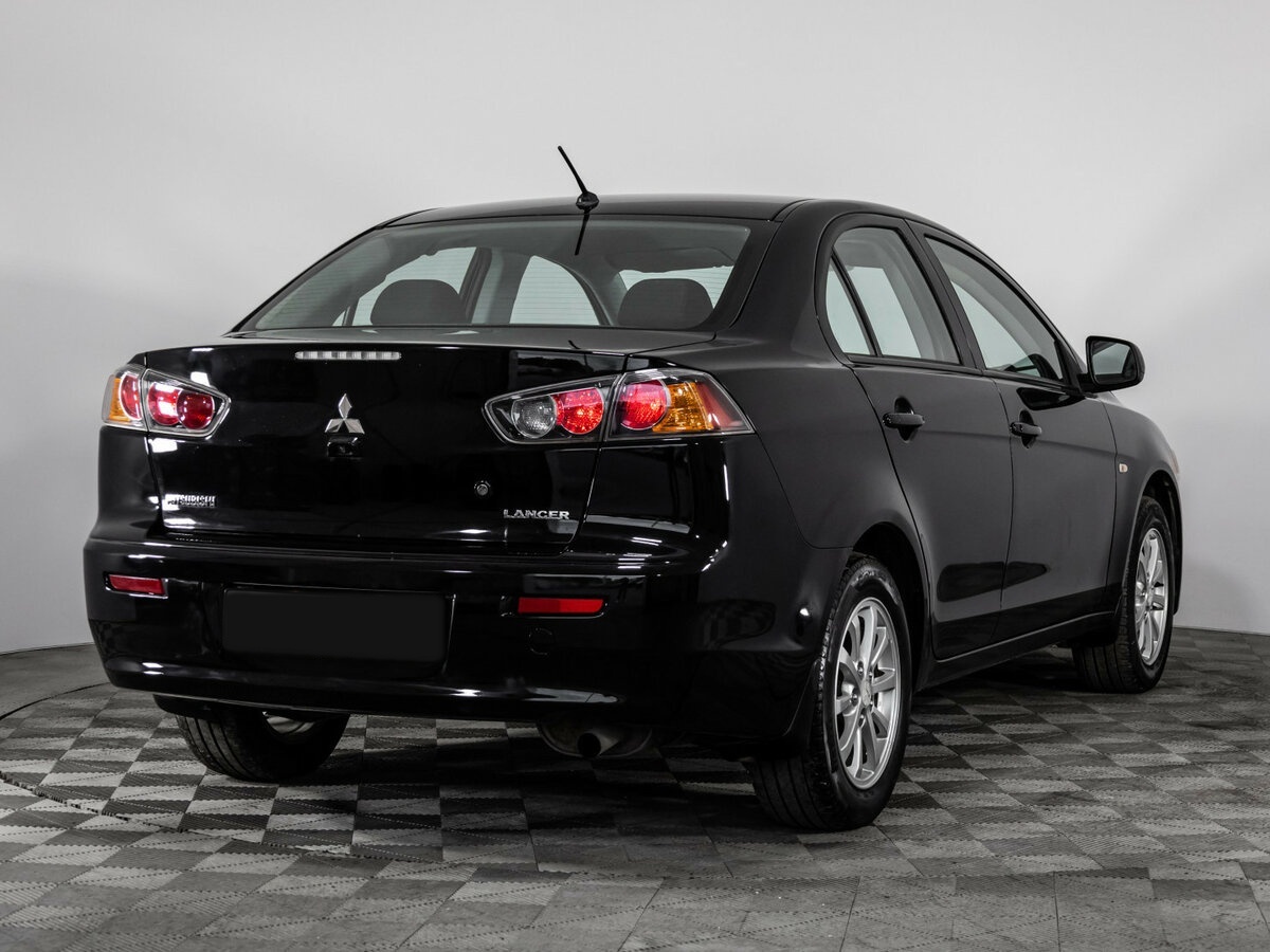 Mitsubishi Lancer