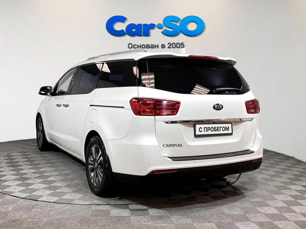 KIA Carnival, III