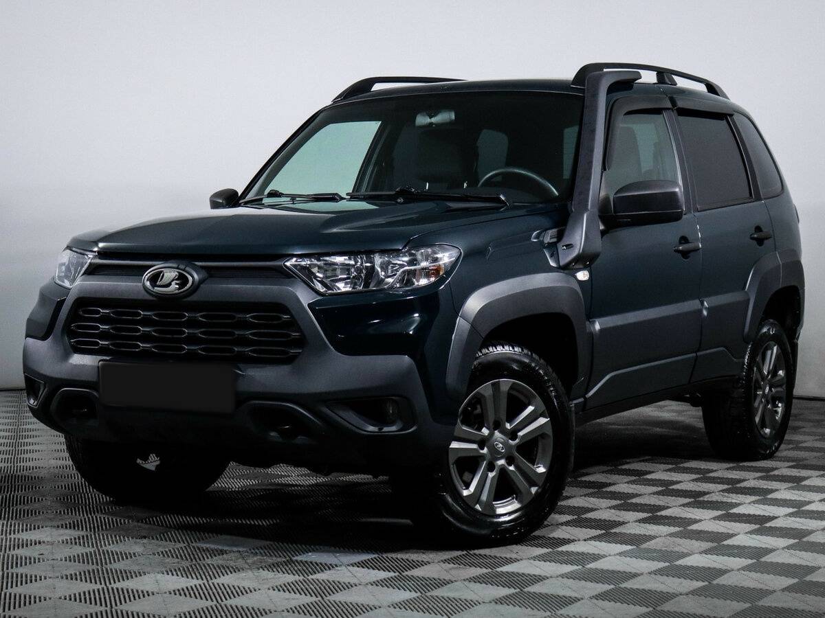 Lada Niva Travel