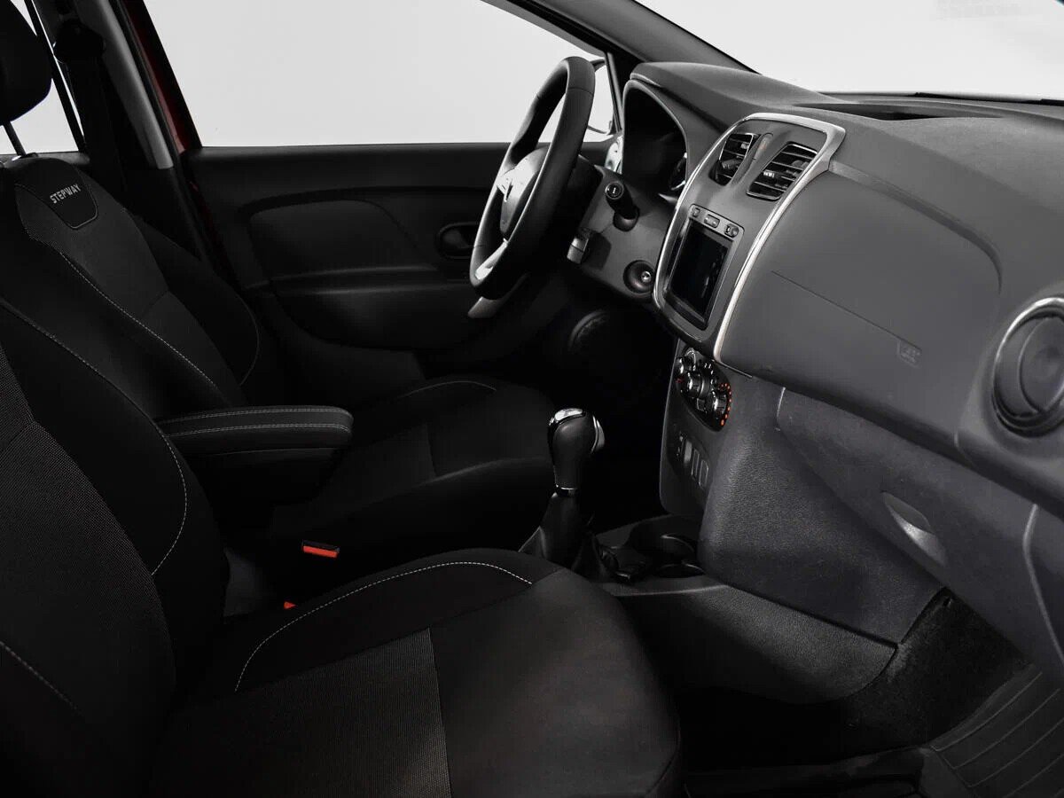 Renault Sandero, II Рестайлинг