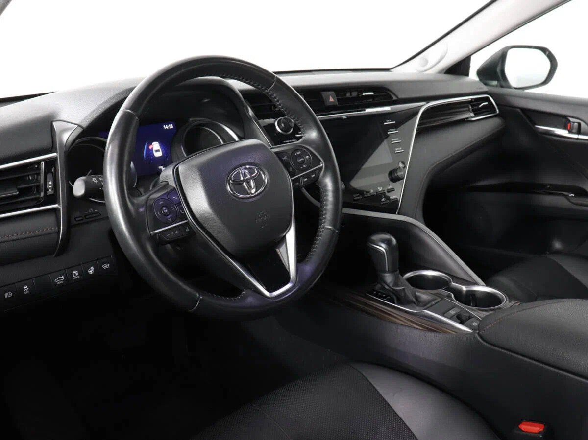 Toyota Camry, VIII (XV70)