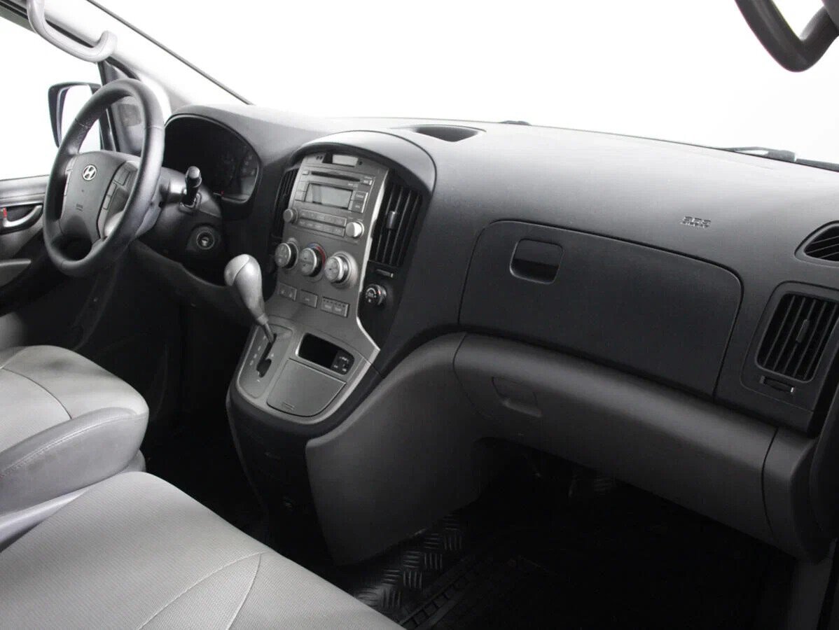 Hyundai Grand Starex, I