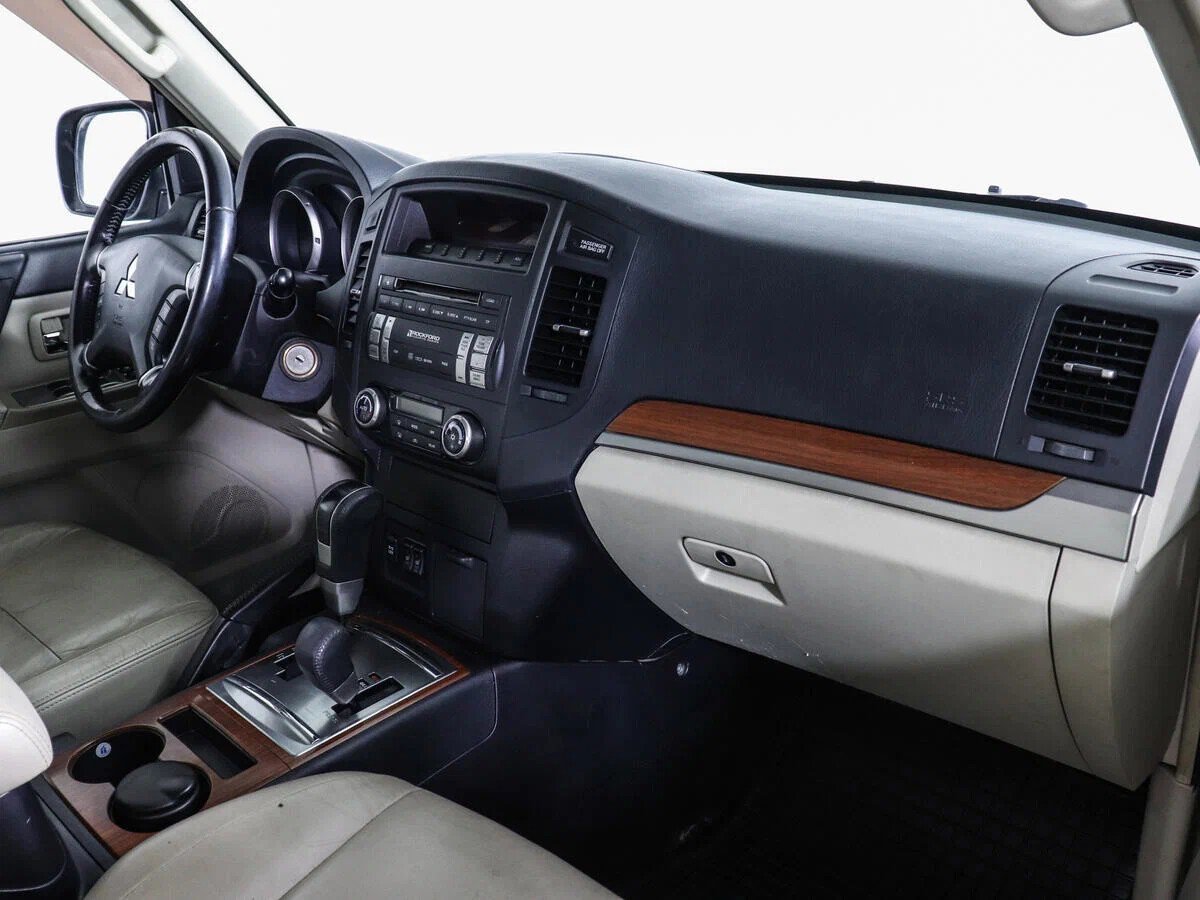 Mitsubishi Pajero, IV