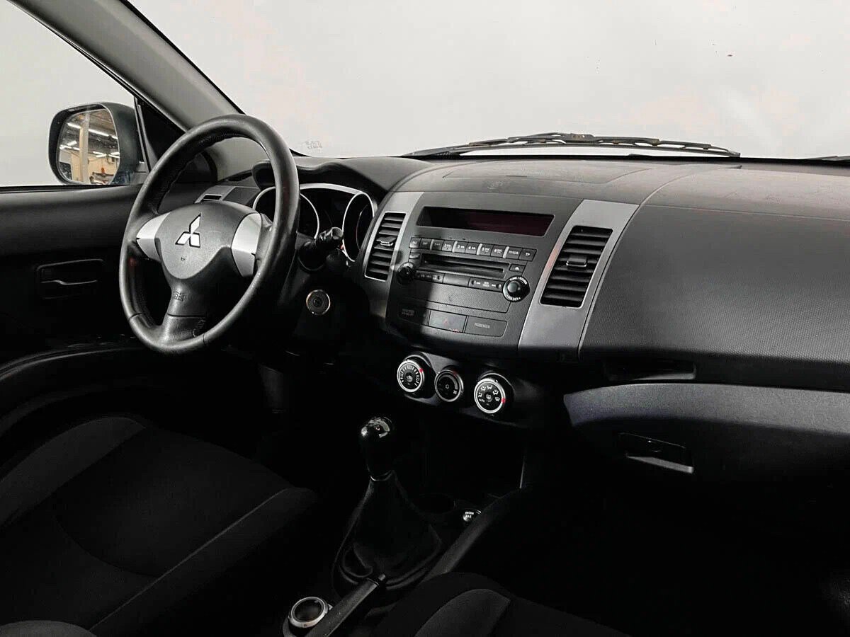 Mitsubishi Outlander, II