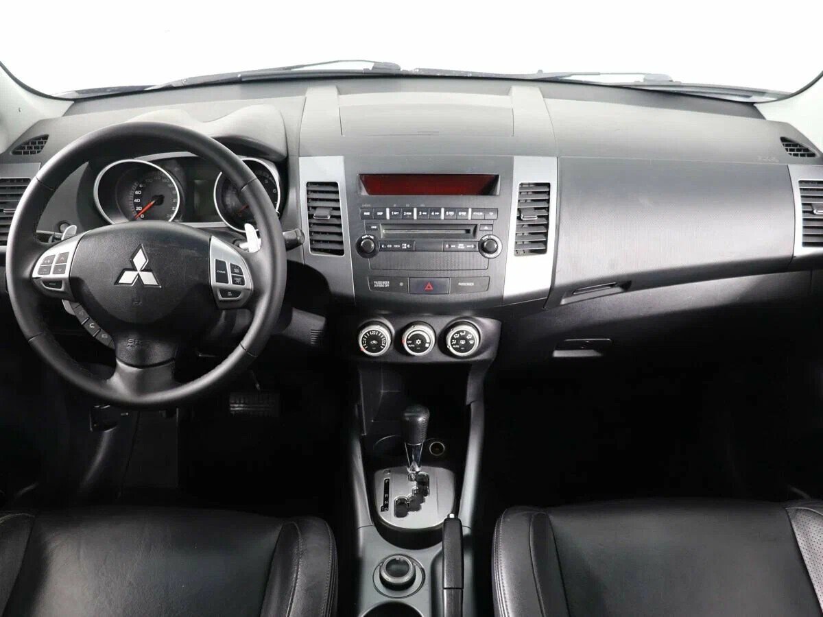 Mitsubishi Outlander, II