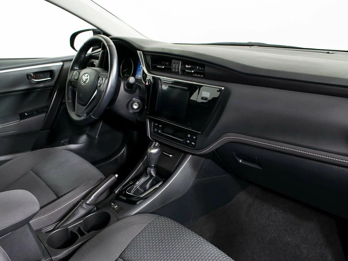 Toyota Corolla, XI (E160, E170, E180) Рестайлинг 1