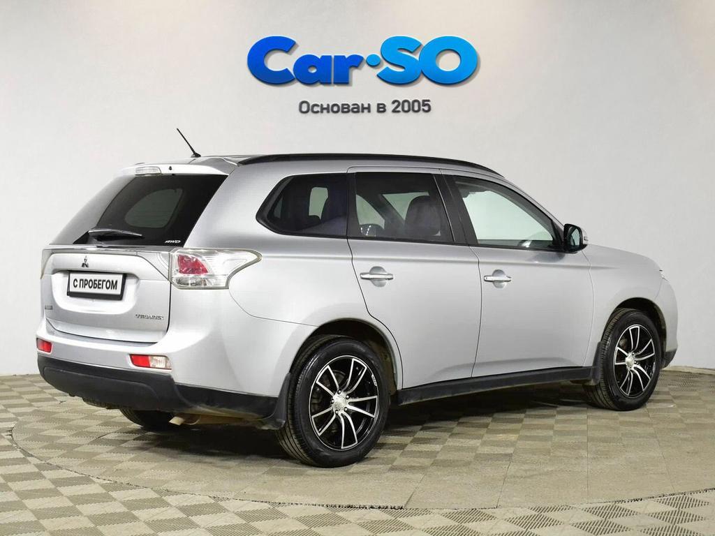 Mitsubishi Outlander, III