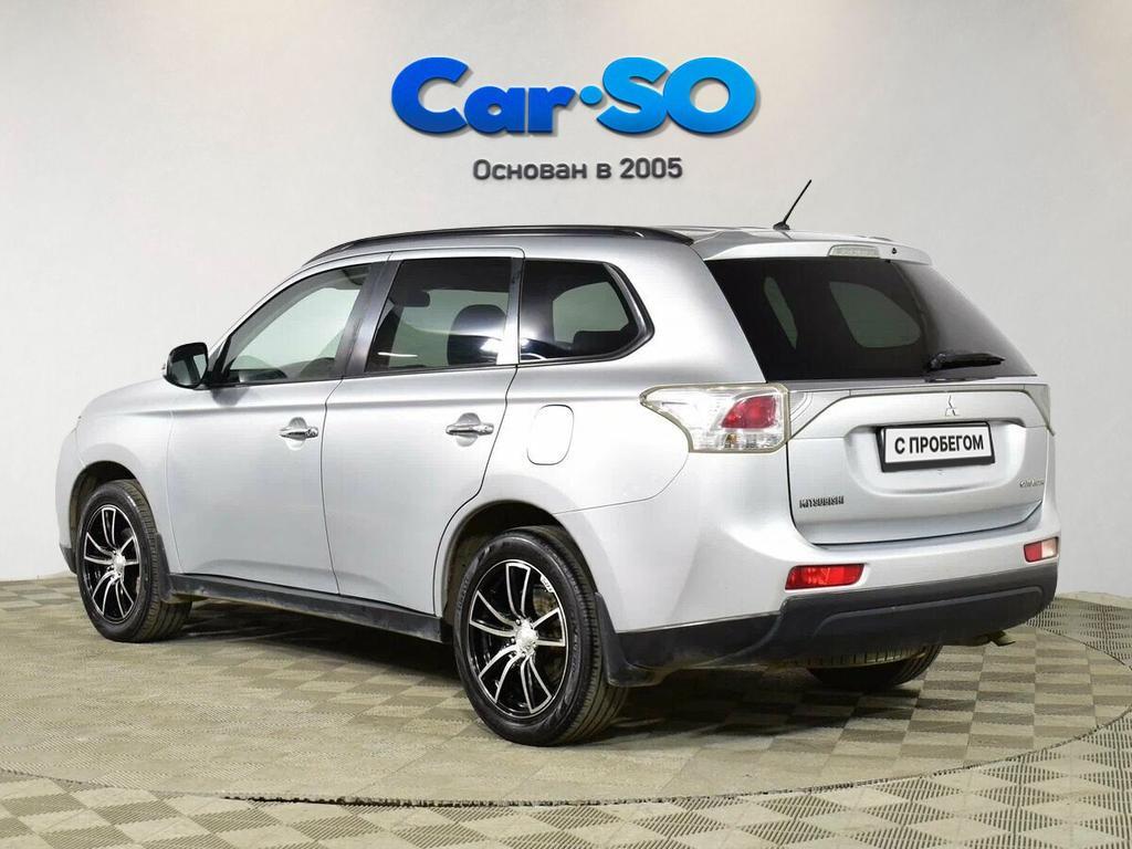 Mitsubishi Outlander, III