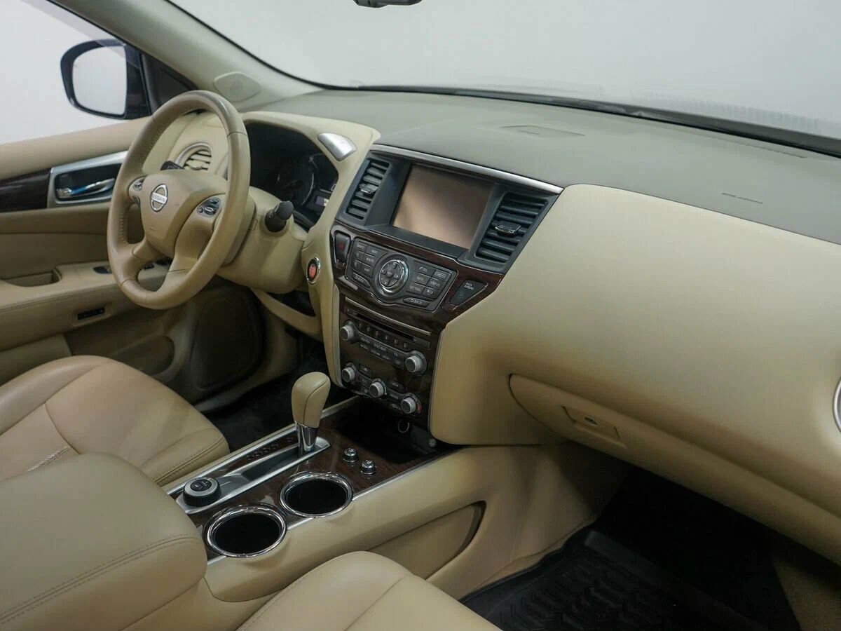 Nissan Pathfinder, IV