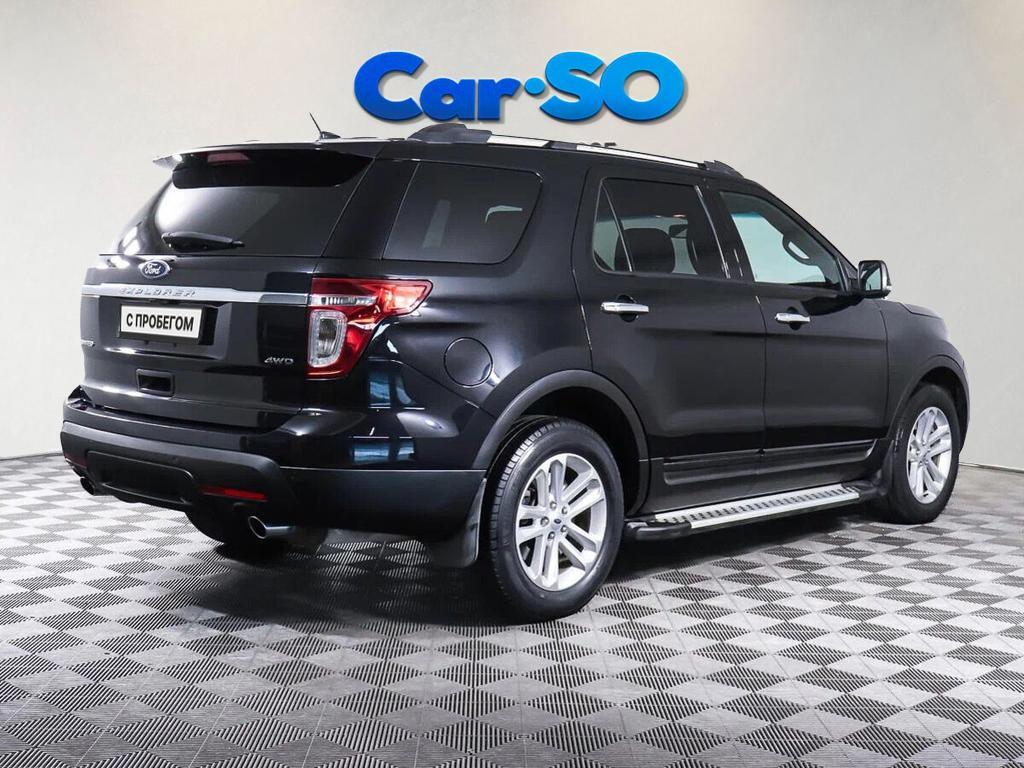 Ford Explorer, V