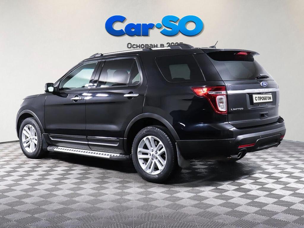 Ford Explorer, V