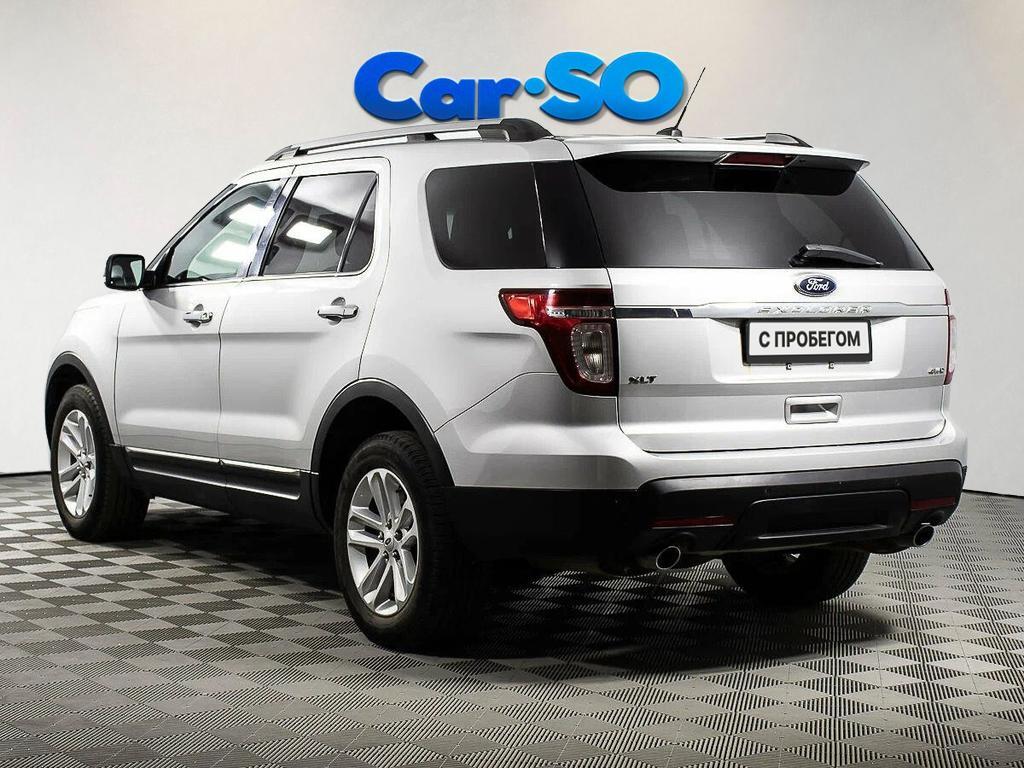 Ford Explorer, V