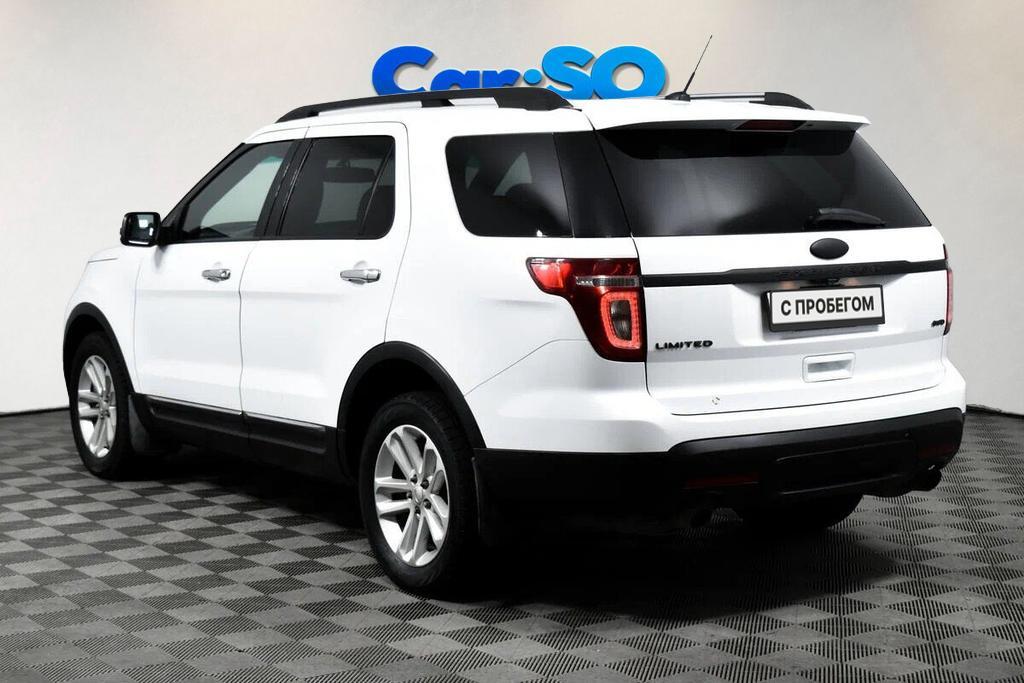 Ford Explorer, V