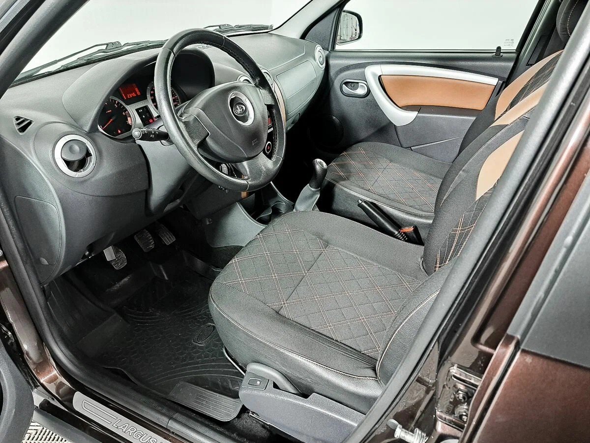 Lada Largus, I
