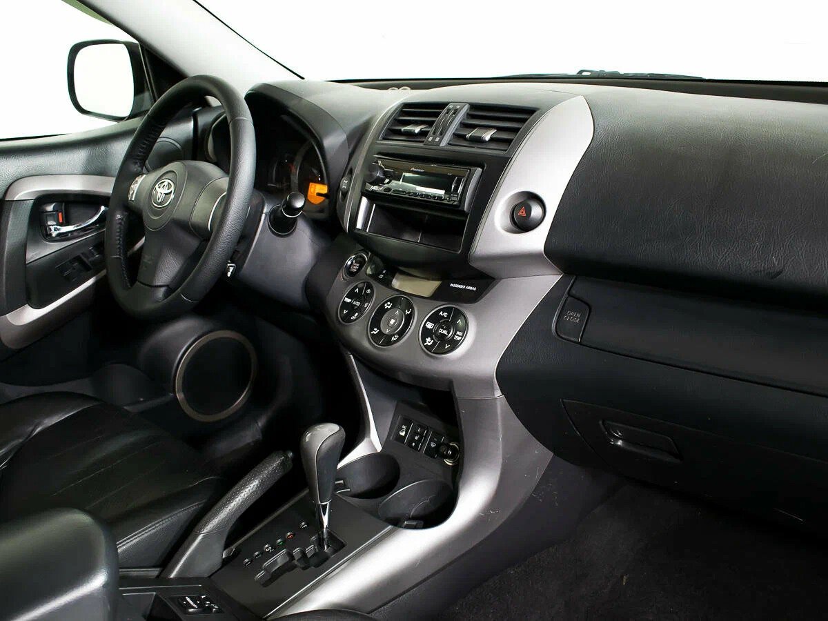 Toyota RAV4, III (XA30)