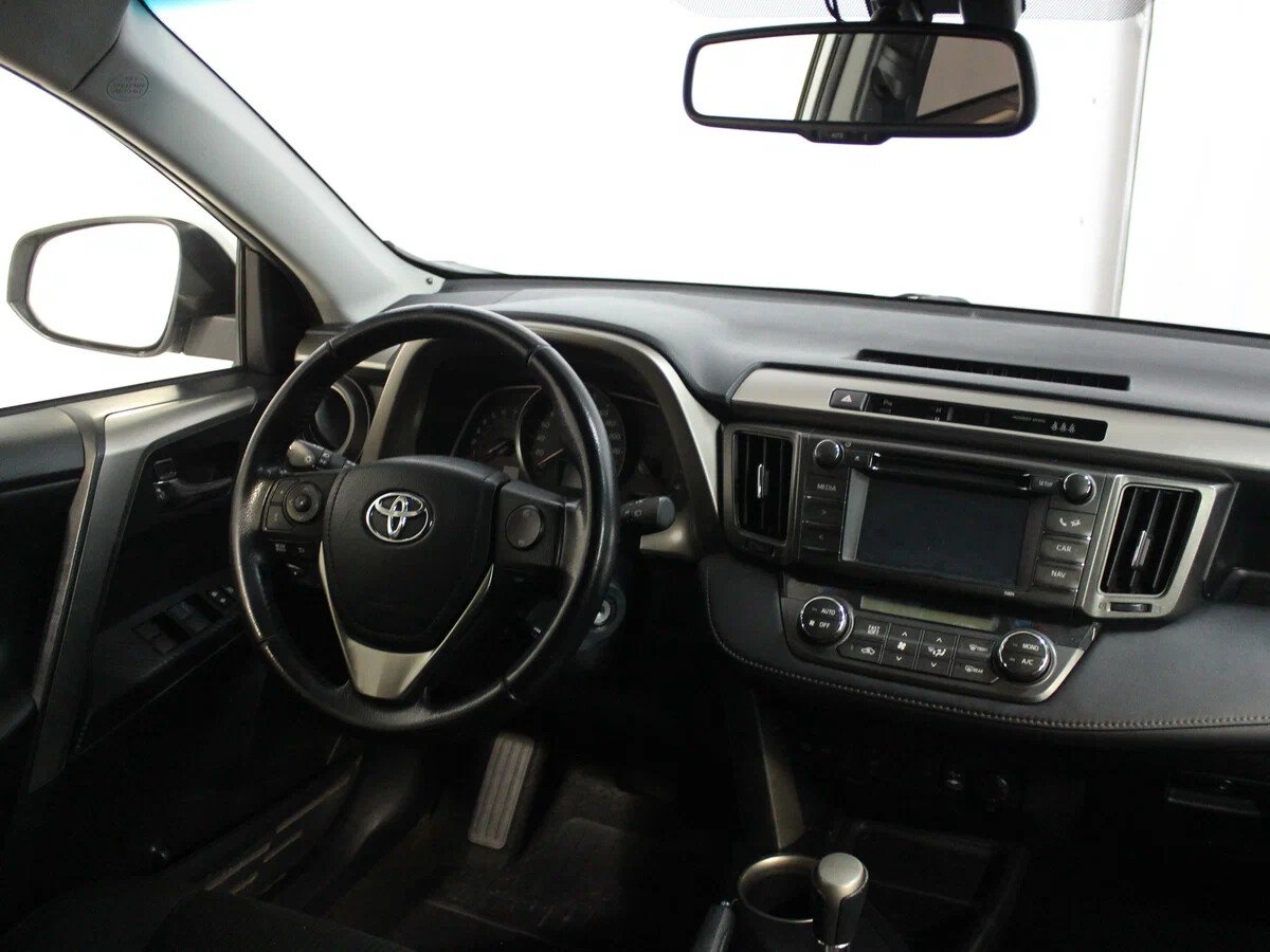 Toyota RAV4, IV (XA40)