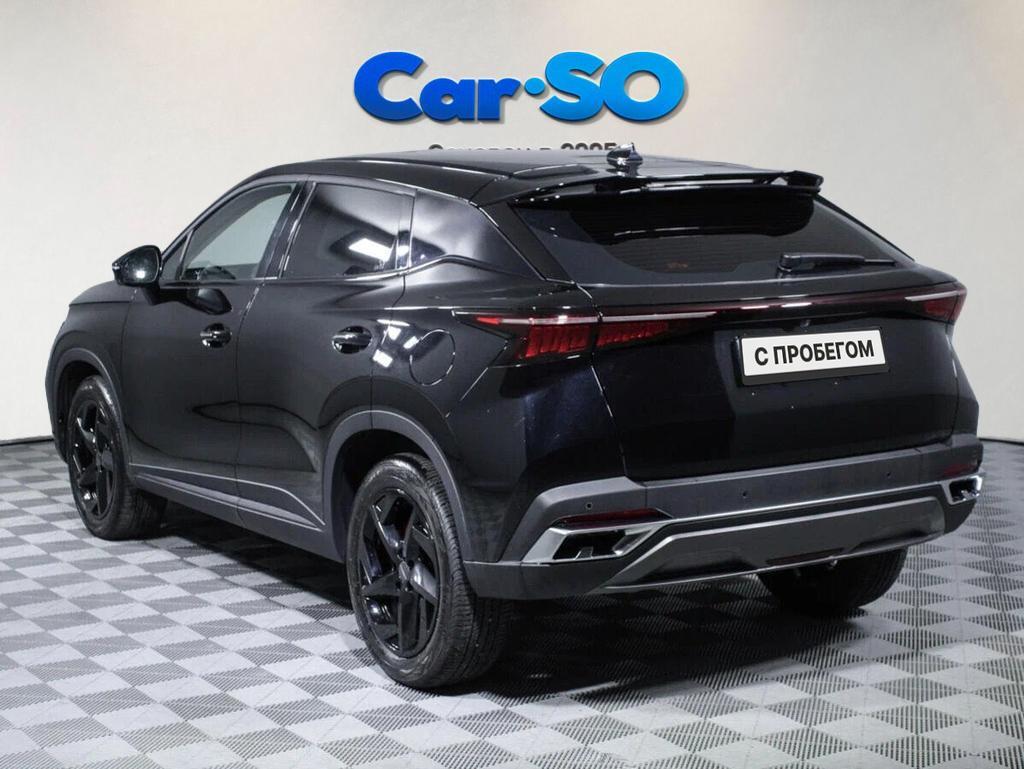 Omoda C5, I